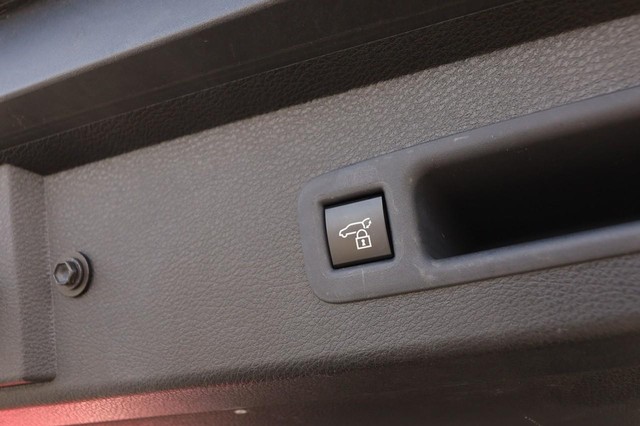 Toyota Sienna Vehicle Image 08