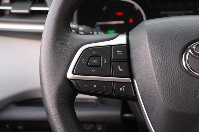 Toyota Sienna Vehicle Image 14
