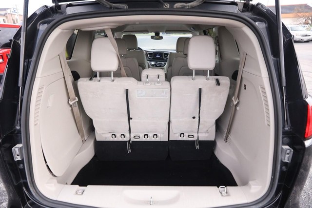 Chrysler Voyager Vehicle Image 07