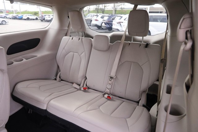 Chrysler Voyager Vehicle Image 10