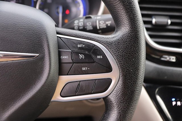 Chrysler Voyager Vehicle Image 13