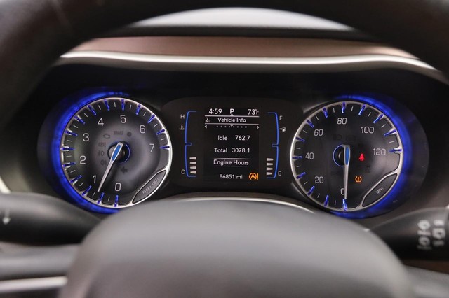 Chrysler Voyager Vehicle Image 14