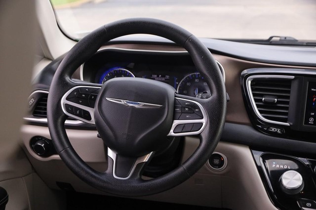 Chrysler Voyager Vehicle Image 25