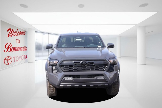 Toyota Tacoma 4WD Vehicle Image 04