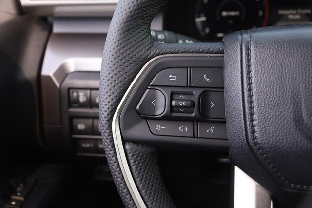 Toyota Tacoma 4WD Vehicle Image 11