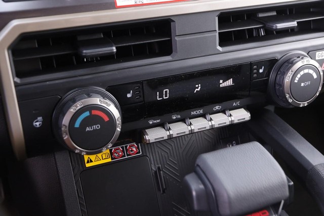 Toyota Tacoma 4WD Vehicle Image 18