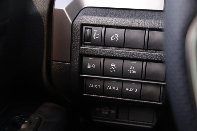 Toyota Tacoma 4WD Vehicle Image 21