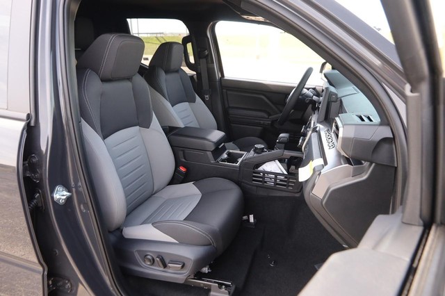 Toyota Tacoma 4WD Vehicle Image 27