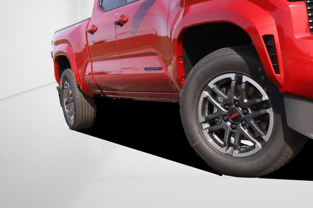 Toyota Tacoma 4WD Vehicle Image 03