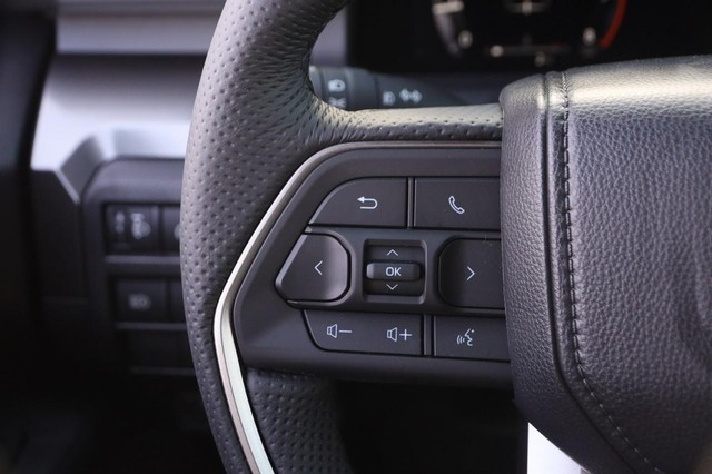 Toyota Tacoma 4WD Vehicle Image 11