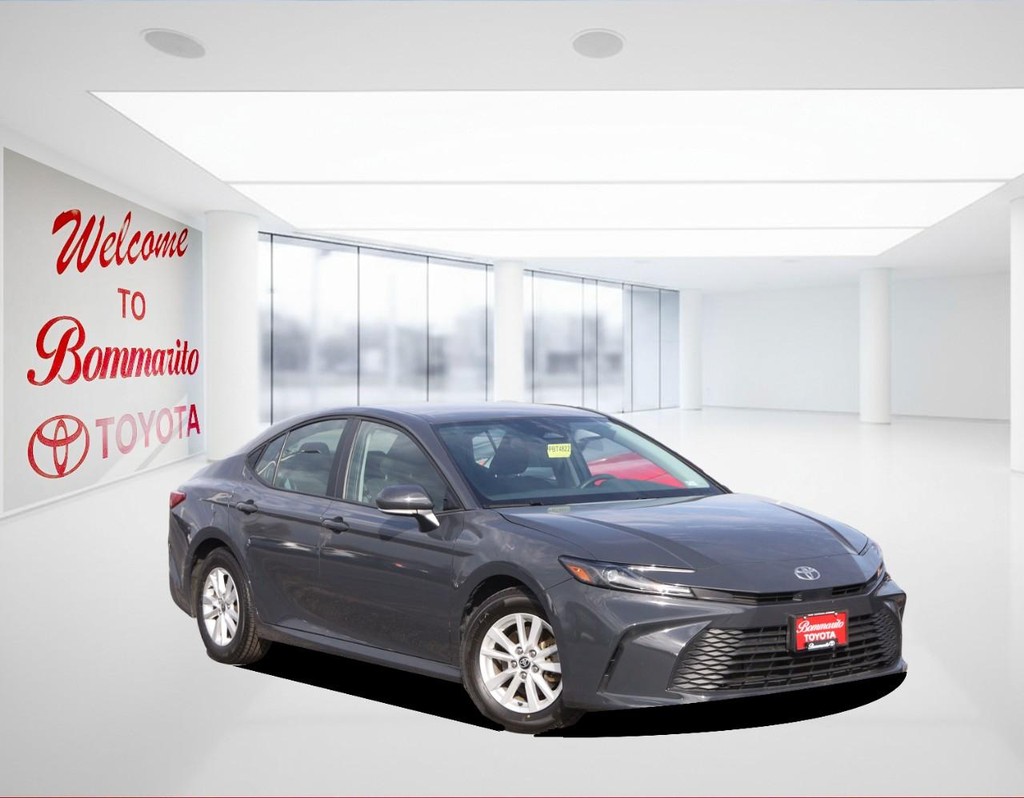 Toyota Camry Vehicle Full-screen Gallery Image 2
