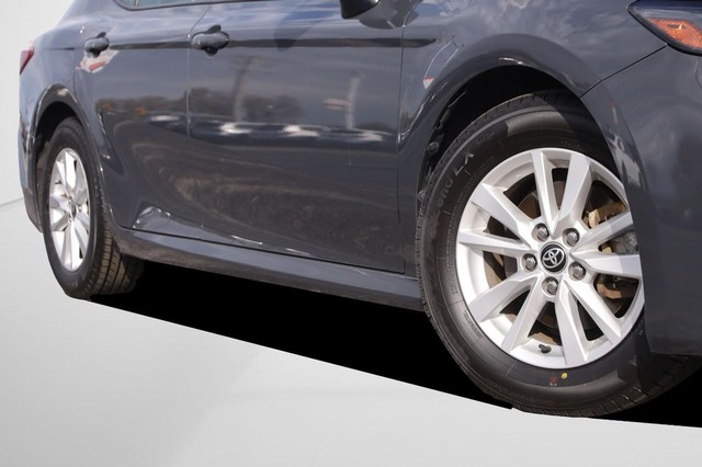 Toyota Camry Vehicle Image 03