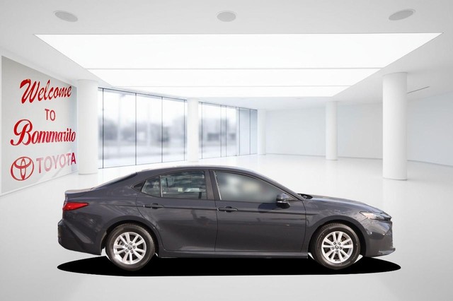 Toyota Camry Vehicle Image 05