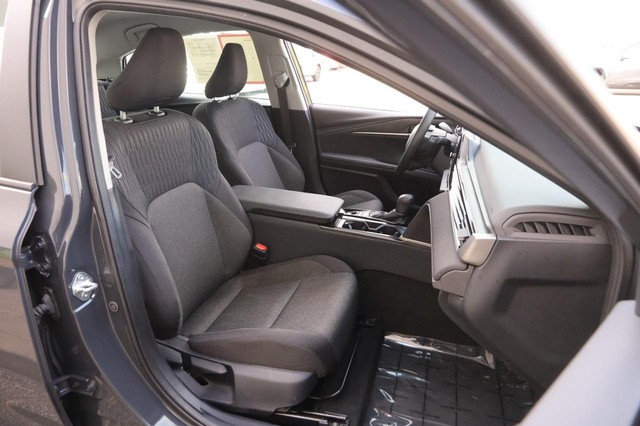 Toyota Camry Vehicle Image 26