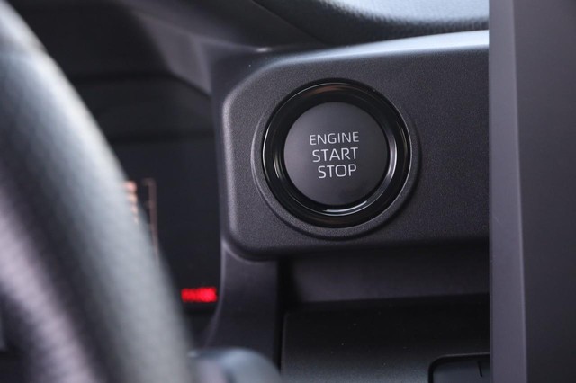 Toyota Tacoma 2WD Vehicle Image 14