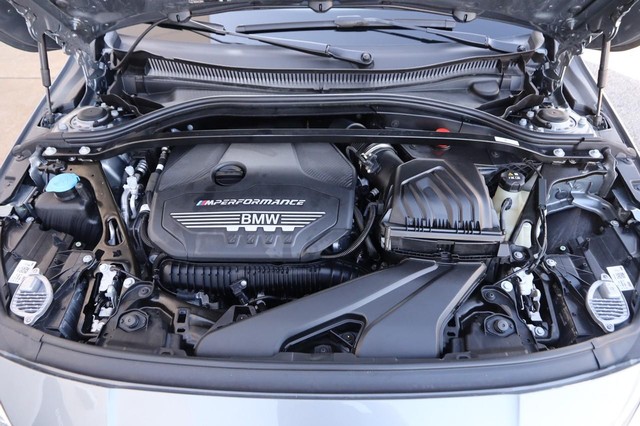 BMW 2 Series Vehicle Image 28