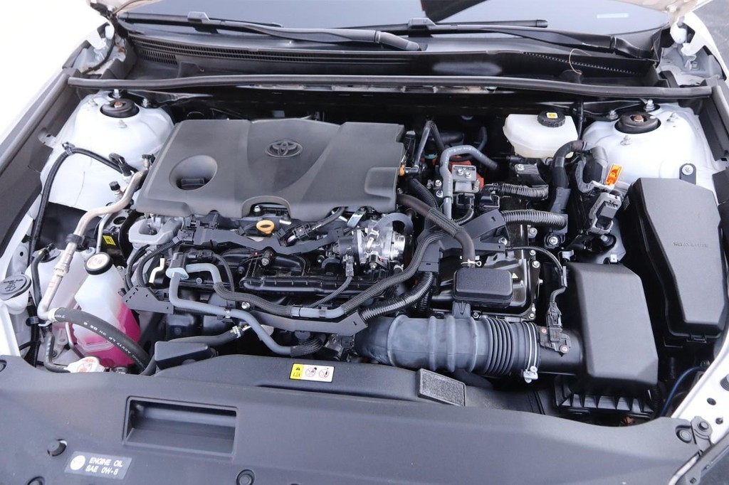 Toyota Camry Vehicle Full-screen Gallery Image 27