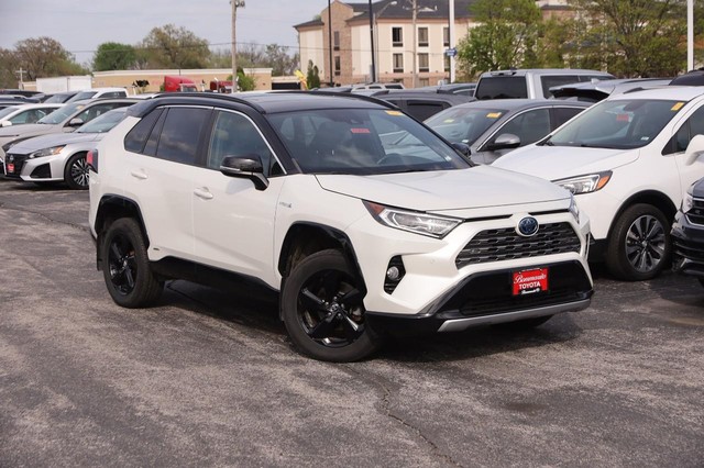 Toyota RAV4 Vehicle Image 02