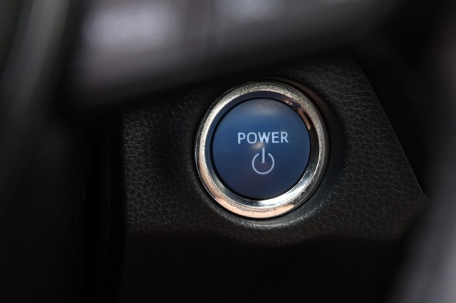 Toyota RAV4 Vehicle Image 16