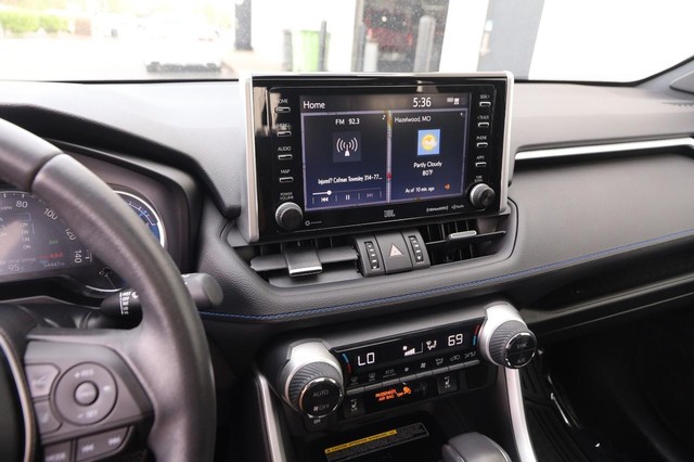 Toyota RAV4 Vehicle Image 17