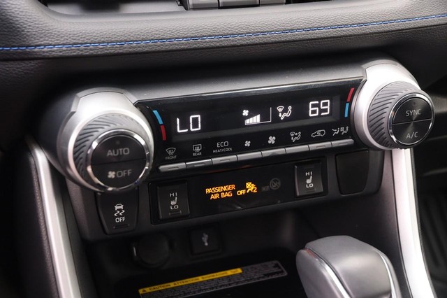 Toyota RAV4 Vehicle Image 20