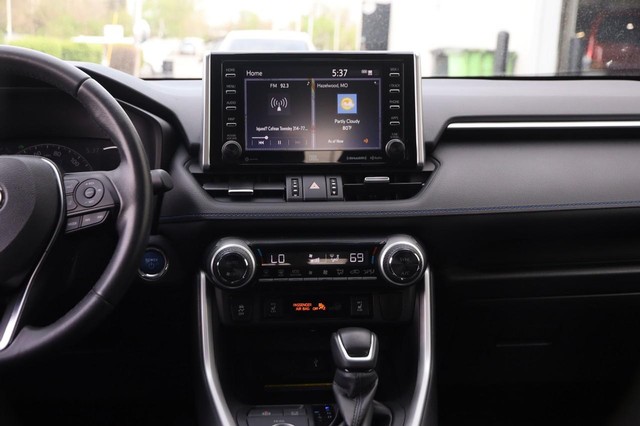 Toyota RAV4 Vehicle Image 26