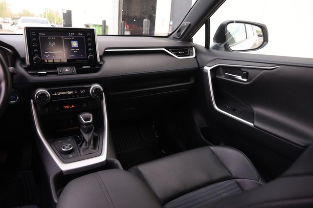 Toyota RAV4 Vehicle Image 27