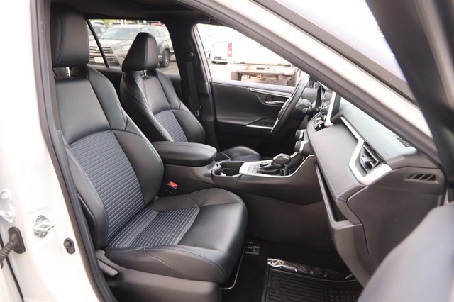 Toyota RAV4 Vehicle Image 28