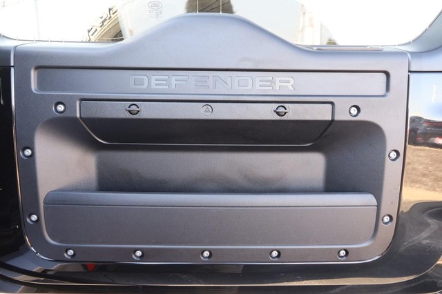 Land Rover Defender Vehicle Image 09