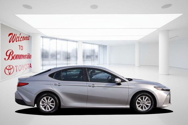Toyota Camry Vehicle Image 05