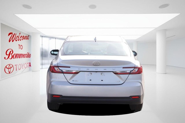 Toyota Camry Vehicle Image 06