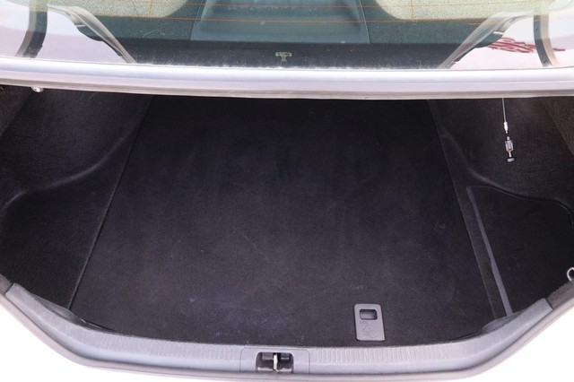 Toyota Camry Vehicle Image 07