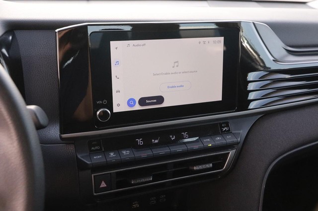 Toyota Camry Vehicle Image 15