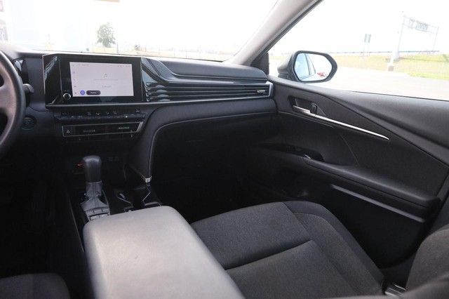 Toyota Camry Vehicle Image 25