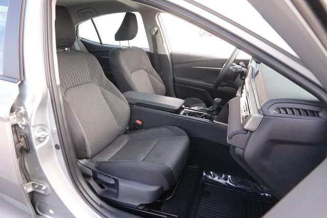 Toyota Camry Vehicle Image 26
