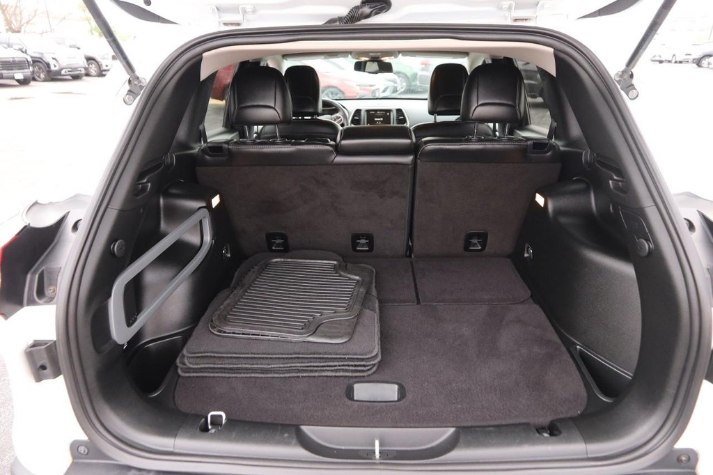 Jeep Cherokee Vehicle Full-screen Gallery Image 7