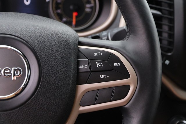 Jeep Cherokee Vehicle Image 12