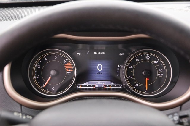 Jeep Cherokee Vehicle Image 13