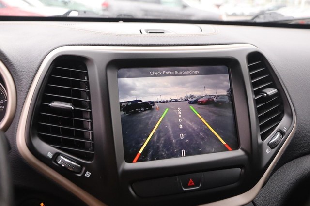 Jeep Cherokee Vehicle Image 17