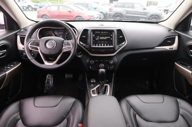 Jeep Cherokee Vehicle Image 21