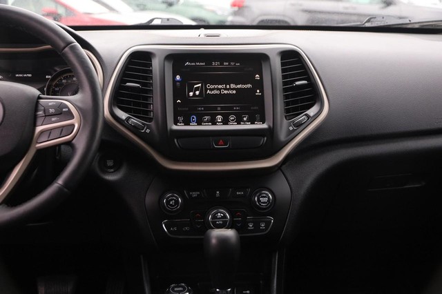 Jeep Cherokee Vehicle Image 24