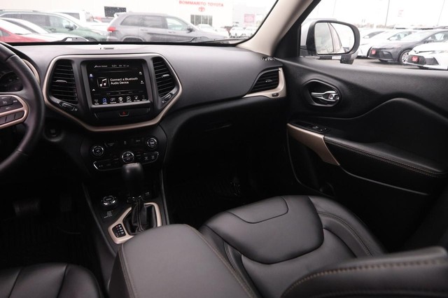 Jeep Cherokee Vehicle Image 25