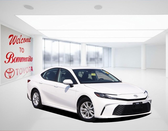 Toyota Camry Vehicle Image 02