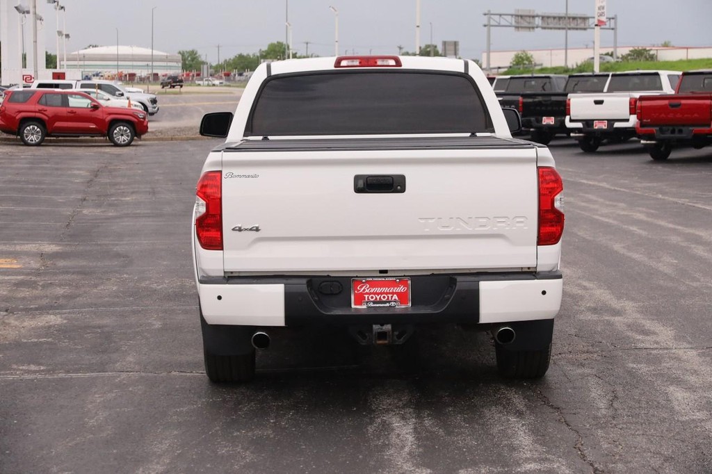 Toyota Tundra 4WD Vehicle Full-screen Gallery Image 6