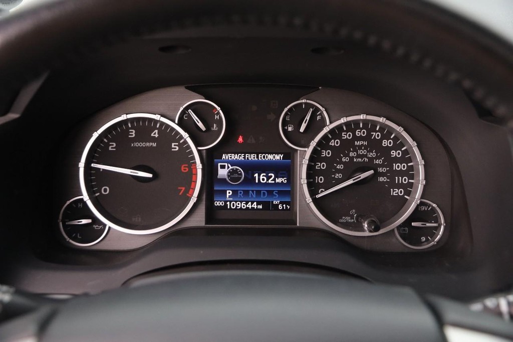 Toyota Tundra 4WD Vehicle Full-screen Gallery Image 14