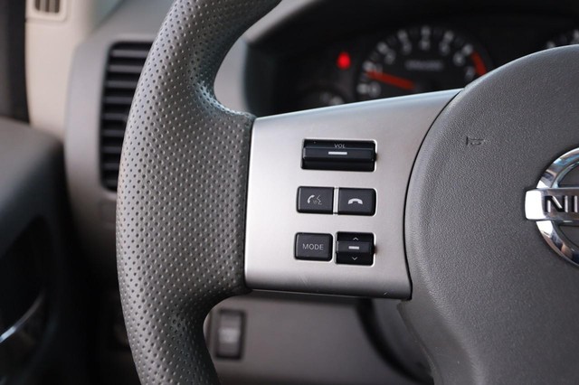 Nissan Frontier Vehicle Image 11