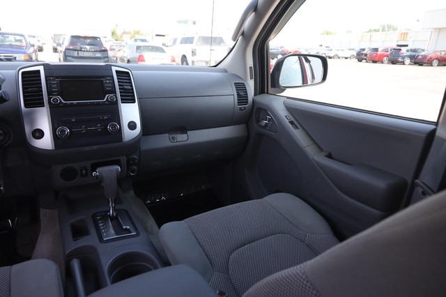 Nissan Frontier Vehicle Image 24