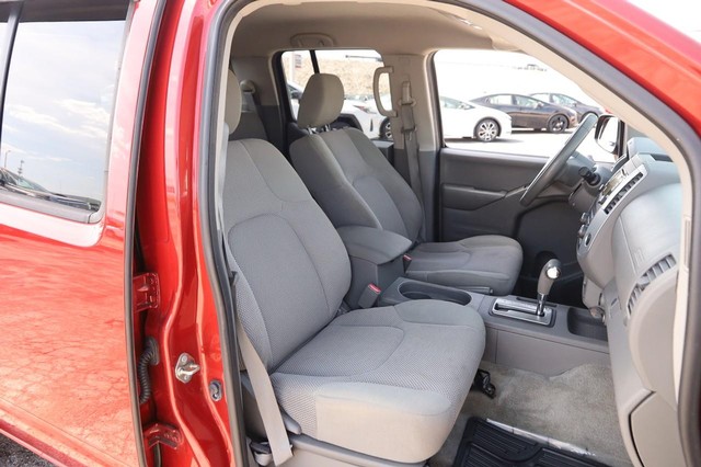 Nissan Frontier Vehicle Image 25