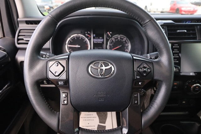 Toyota 4Runner Vehicle Image 11