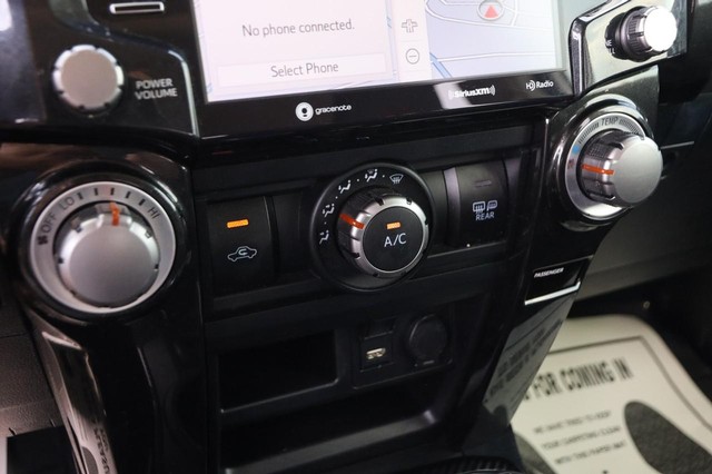 Toyota 4Runner Vehicle Image 19